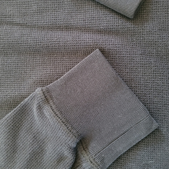 Men's Volcom Size M Long Sleeve Thermal Shirt - Picture 6 of 7